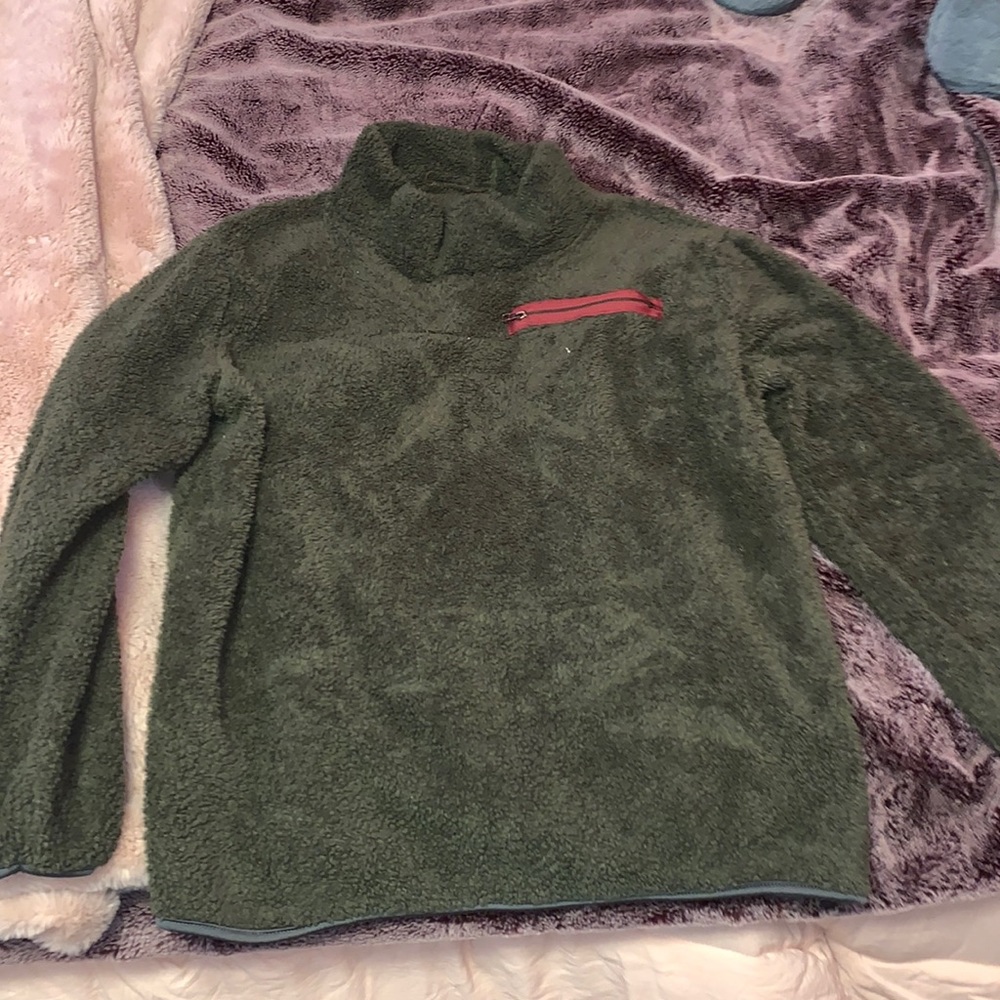 Green fuzzy crewneck jacket with pocket